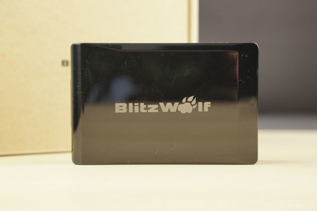 Blitzwolf-40W-USB-Charger-Top